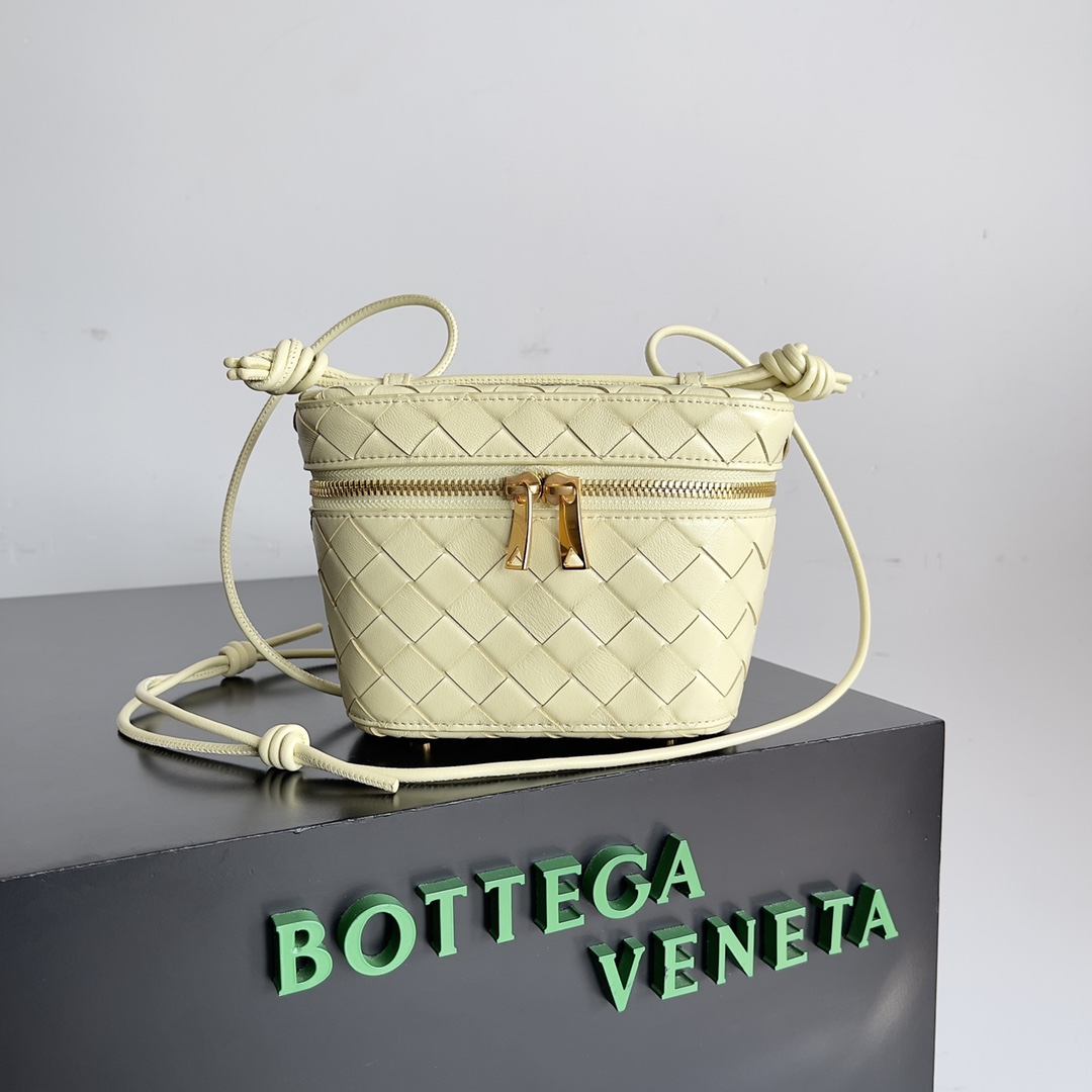 Bottega Veneta Cosmetic Bags